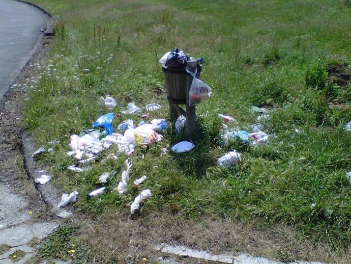 Basura en área recrativa del Naranco