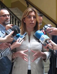 Díaz afirma que, como aspirante a las primarias, trabaja para por "sumar" la pluralidad del PSOE-A