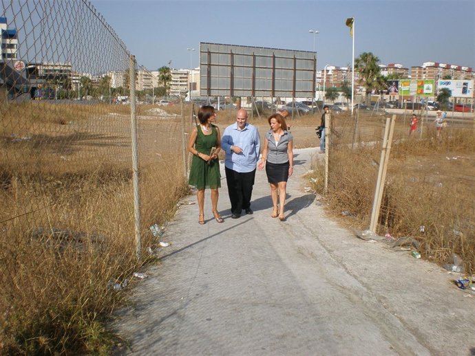 Los concejales del PSOE María Gámez, Sergio Brenes y Begoña Medina
