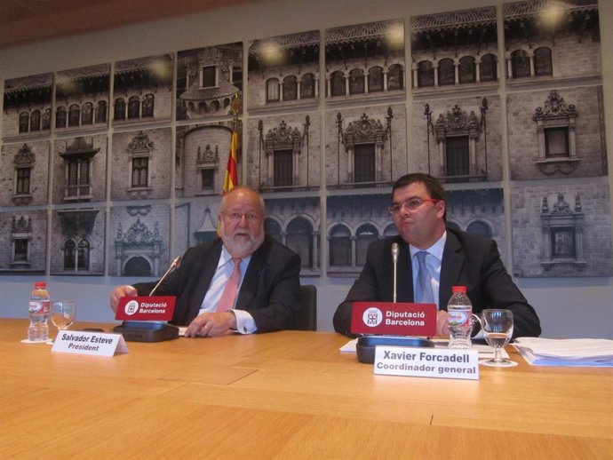 Salvador Esteve (pte. Diputació de Barcelona) Xavier Forcadell (coordr. Gral.)