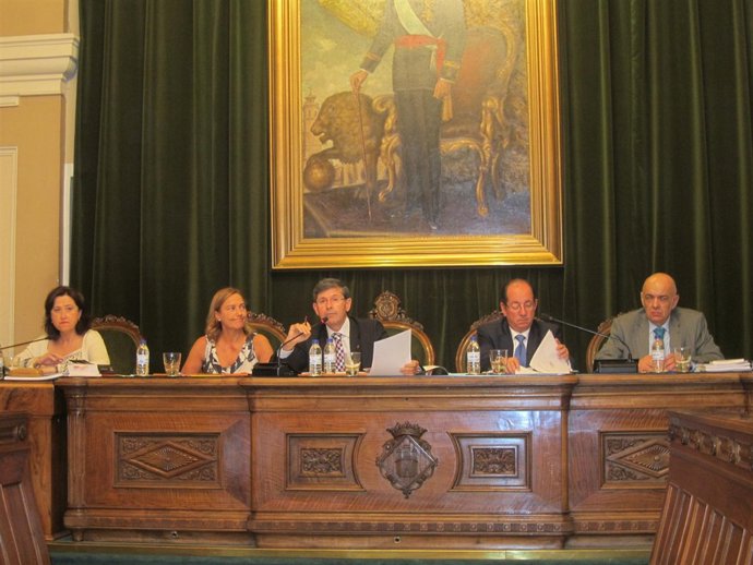 Bataller durante el pleno sobre el estado de la ciudad, en Castellón.