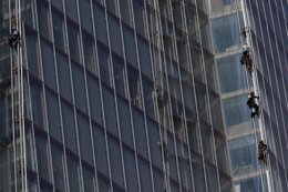 Greenpeace escala la torre Shard de Londres