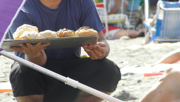 Venta De Pastelería En La Playa Denunciada Por Los Pasteleros