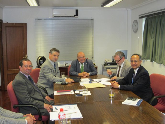 Firma del acuerdo entre Dynasol y la UC en materia de I+D+i