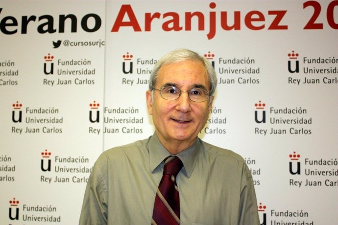 Imagen de Pedro Mata durante los cursos de verano de la URJ