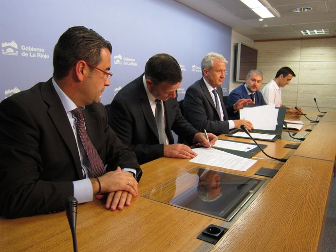 Firma convenio Gobierno y ACES Europe