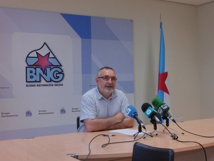 Cosme Pombo, delegado do GP del BNG, durante una rueda de prensa