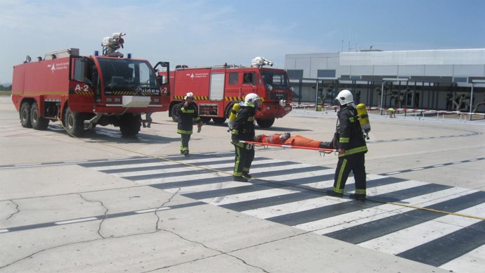 Simulacro de evacuación en el Aeropuerto de Reus