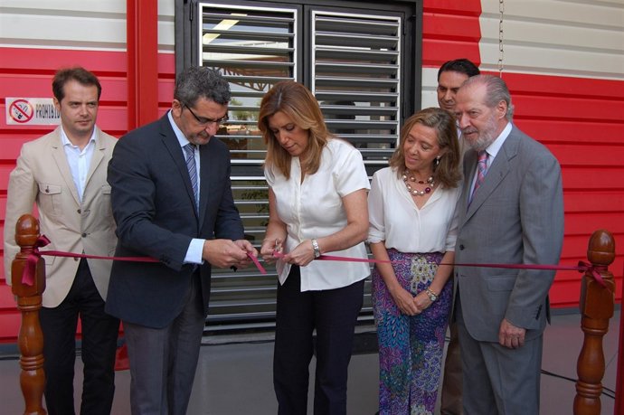 Antonio Gutiérrez Limones y Susana Díaz, durante la inauguración