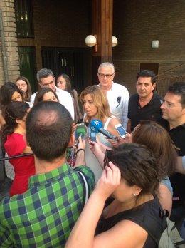 Susana Díaz este sábado en atención a los medios