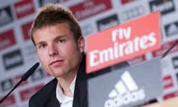 Illarramendi en la rueda de prensa de su presentacion
