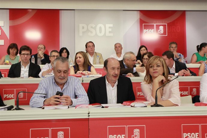 Rubalcaba, Griñán y Valenciano en el Comité Federal del PSOE
