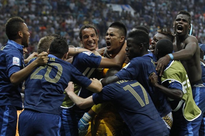 Francia se lleva la gloria en los penaltis ante Uruguay