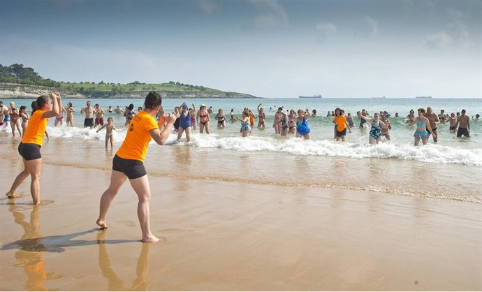 Una de las actividades programadas dentro de 'Mójate por la esclerosis múltiple'