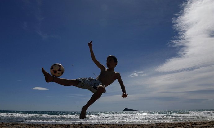 Recurso de niño jugando, infancia, niñez, niños