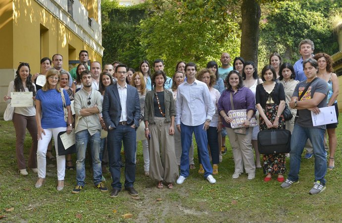 Entrega de diplomas a alumnos de Campus Santander Emprende
