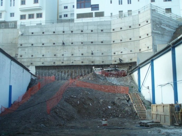 Proyecto de construcción del muro de Lomo Apolinario