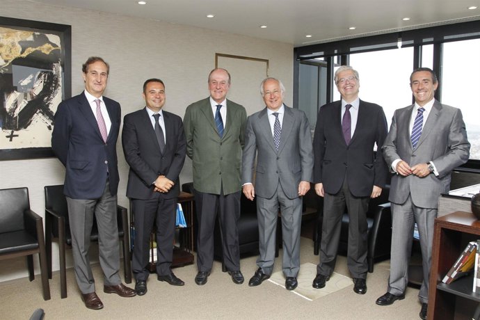 E.Lacalle (BMP), JM. Nin (La Caixa) y J.Cornet (CZFB)