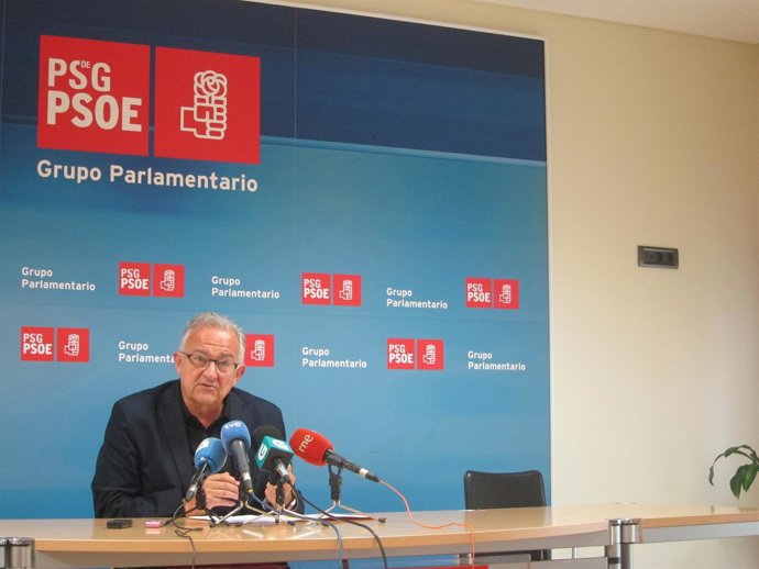 El diputado del PSdeG José Luis Méndez Romeu