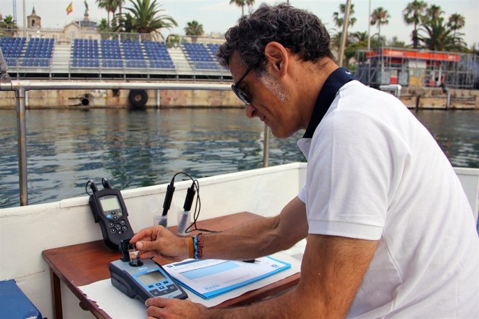 Javier Romo, responsable técnico de Medio Marino del Puerto de Barcelona