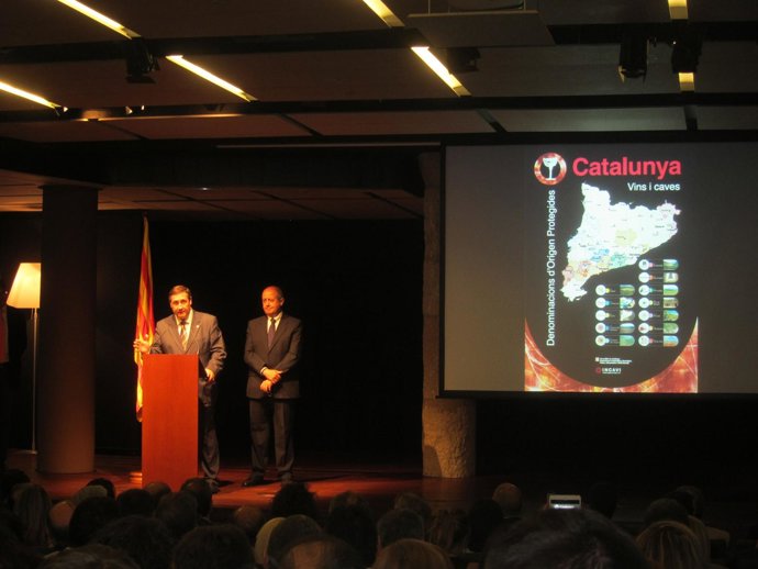 Los consellers J.M.Pelegrí y F.Puig presentan una campaña de enoturismo