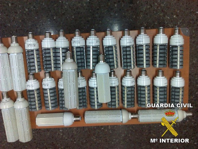 Bombillas intervenidas 