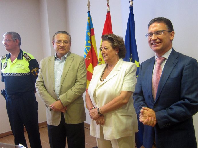 Barberá y Castellano inauguran la nueva unidad de Tránsits de la Policía Local