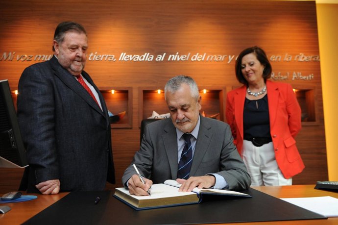 El presidente de la Junta, José Antonio Griñán, en Motril