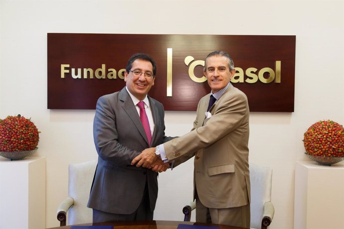 Fundación Cajasol y Europa Press Delegaciones firma convenio de colaboración