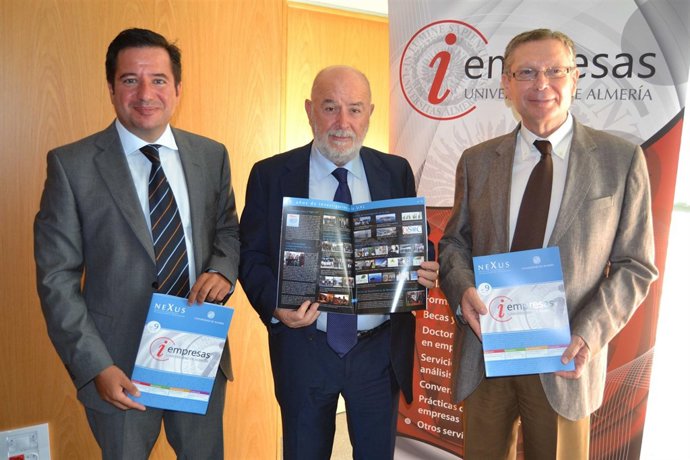 Presentación del punto de información para canalizar peticiones de la UAL