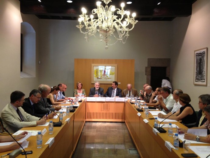 Constitución de Agroforum con el conseller Josep Maria Pelegrí