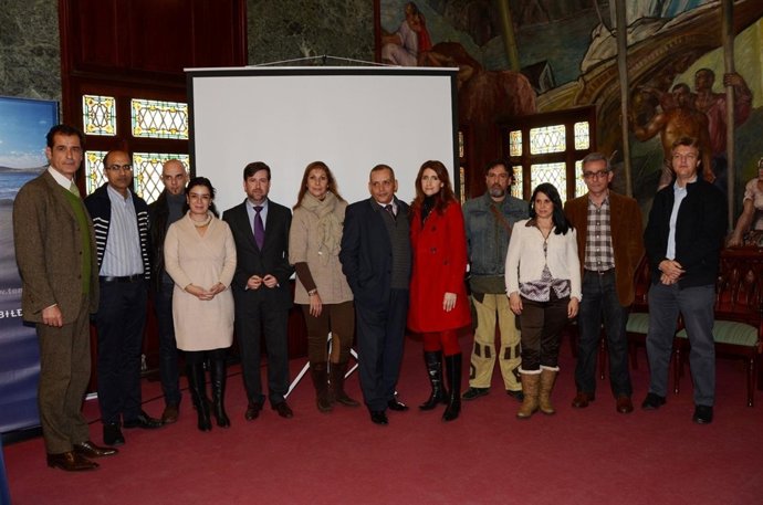 Medina y representantes de 'Tenerife Moda'