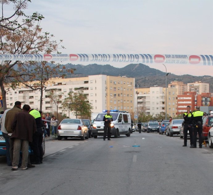 Agentes De La Policía Local De Málaga Intervienen En Un Accidente 