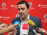 El PSOE-A respalda la moción de censura de Rubalcaba ante la "cadena de favores" de la que "forma parte" Rajoy