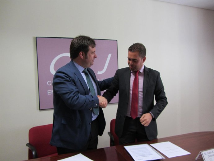 Firma de convenio entre la CEJ y Mercadona
