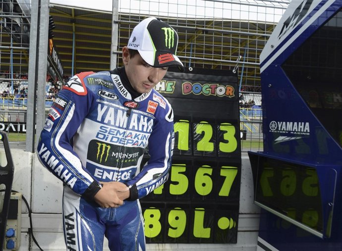 Jorge Lorenzo en Assen después de correr con la clavícula rota