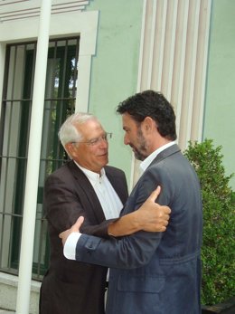 Borrell (c), en el Real Sitio.