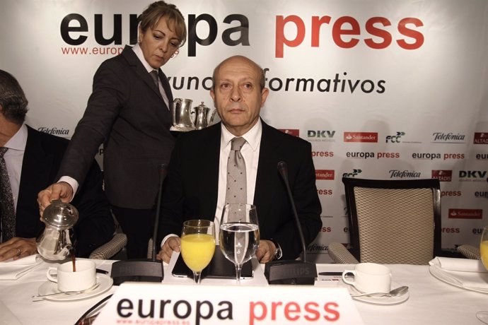 Ministro de Educación, José Ignacio Wert, en los desayunos de Europa Press