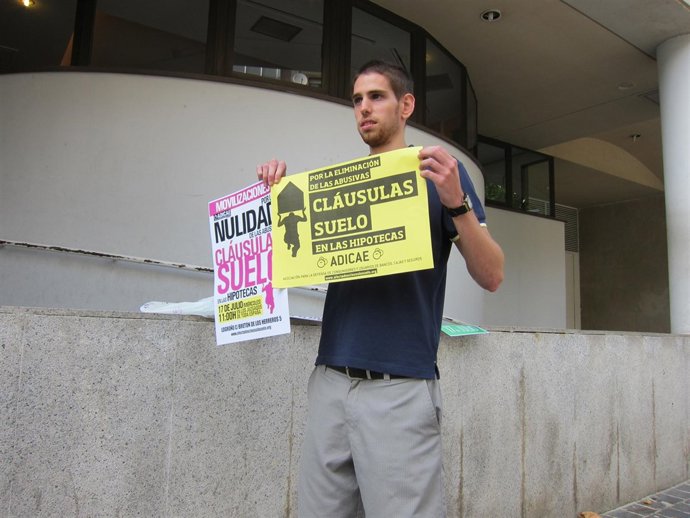 El delagado de ADICAE En LA Rioja, Javier Foronda, contra las cláusulas suelo