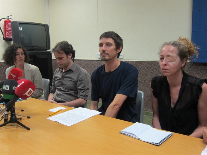 Ester Quintana, Carles Guillot, y los abogados Jaume Asens y Anaïs Franquesa