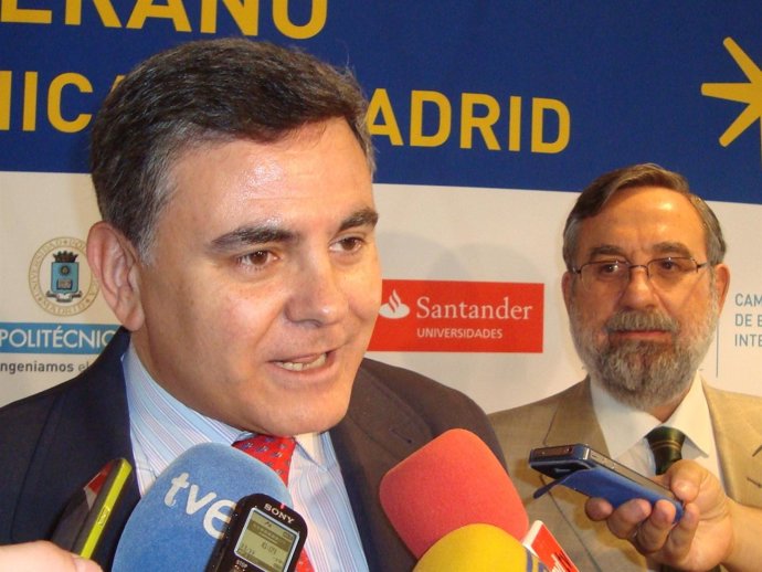 De Eusebio junto a Pérez