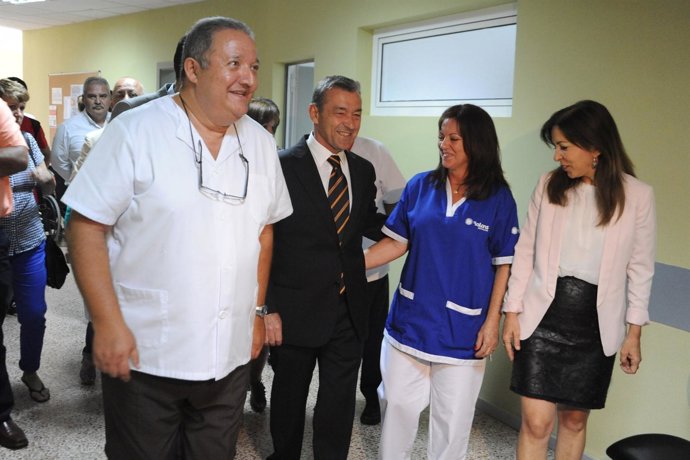 Rivero visita el servicio de Urgencias de Los Realejos