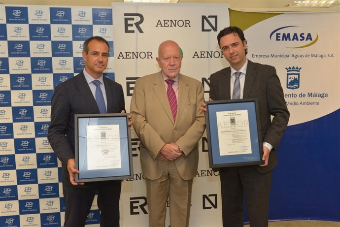 Aguas de Valencia y Aguas de Málaga reciben certificados de Aenor