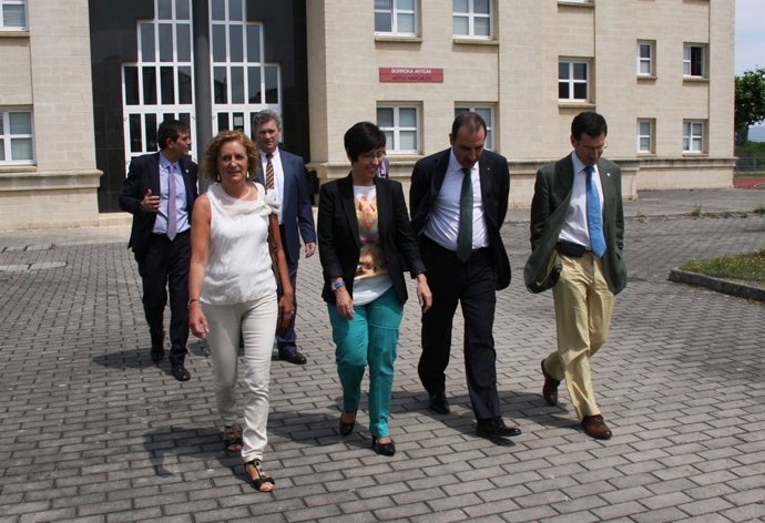 Visita del conseller de interior a  la cademis de la ertzaintza de arkaute