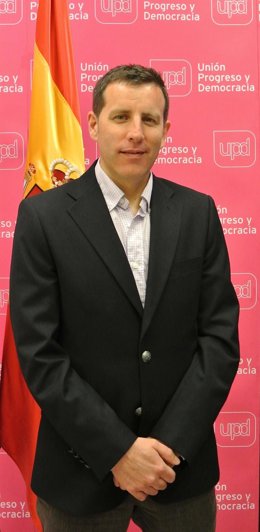 El coordinador territorial de UPyD en Aragón, Carlos Aparicio