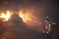 Madrid retira todas sus dotaciones del incendio de Almorox (Toledo) al bajar la alerta al nivel 1