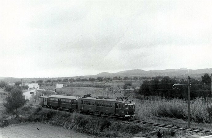 La línea ferroviaria Valencia-Llíria cumple 125 años