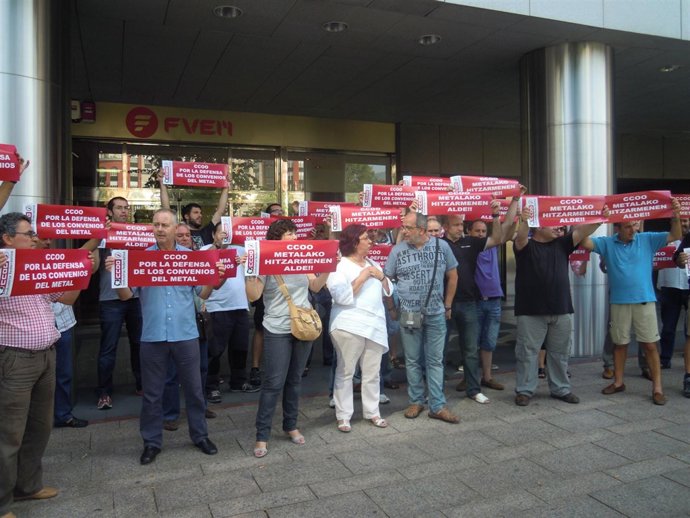 Concentración de CC.OO. Por un convenio "justo"