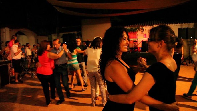 Fusión Contemporánea en el Muelle de las Carabelas en Huelva.