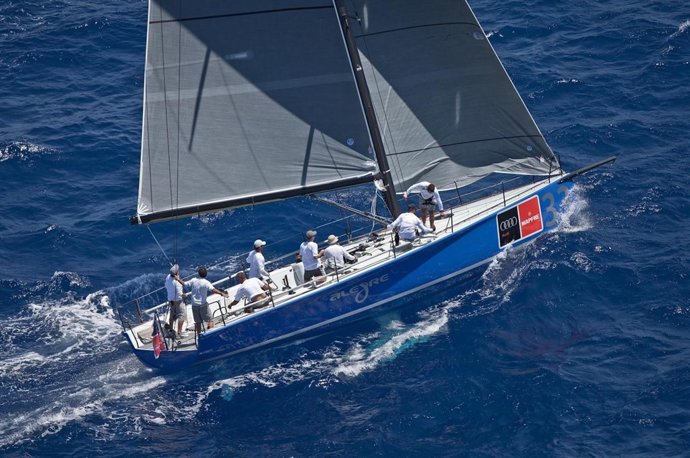 El 'Alegre', primer líder de la Copa del Rey de Vela 2012